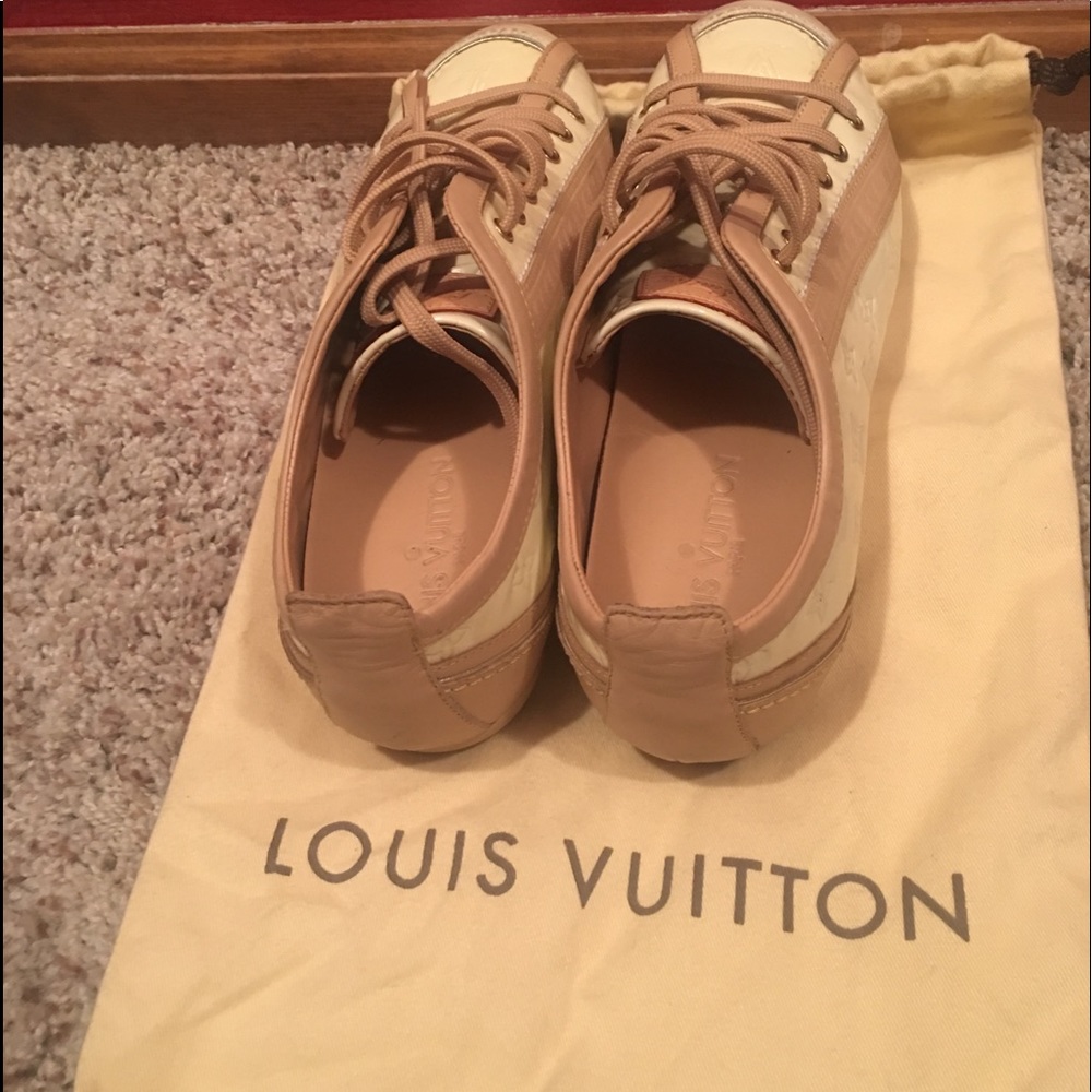 💯%Authentic Louis Vuitton Shoes